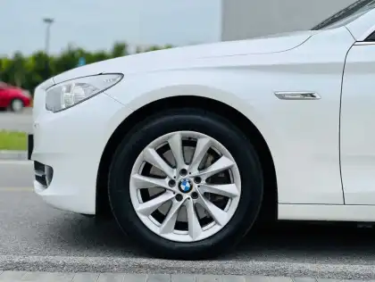 2010 BMW 5 Series GT 535i Luxury