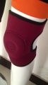 Neopren Knee Support Good w prowadzeniu sportu