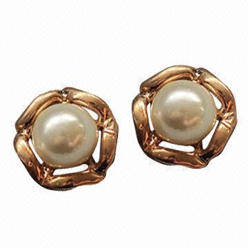 Fashionable Earrings, Alloy with Pearl, Shiny, Elegant and Novelty, Trial Orders Accepted