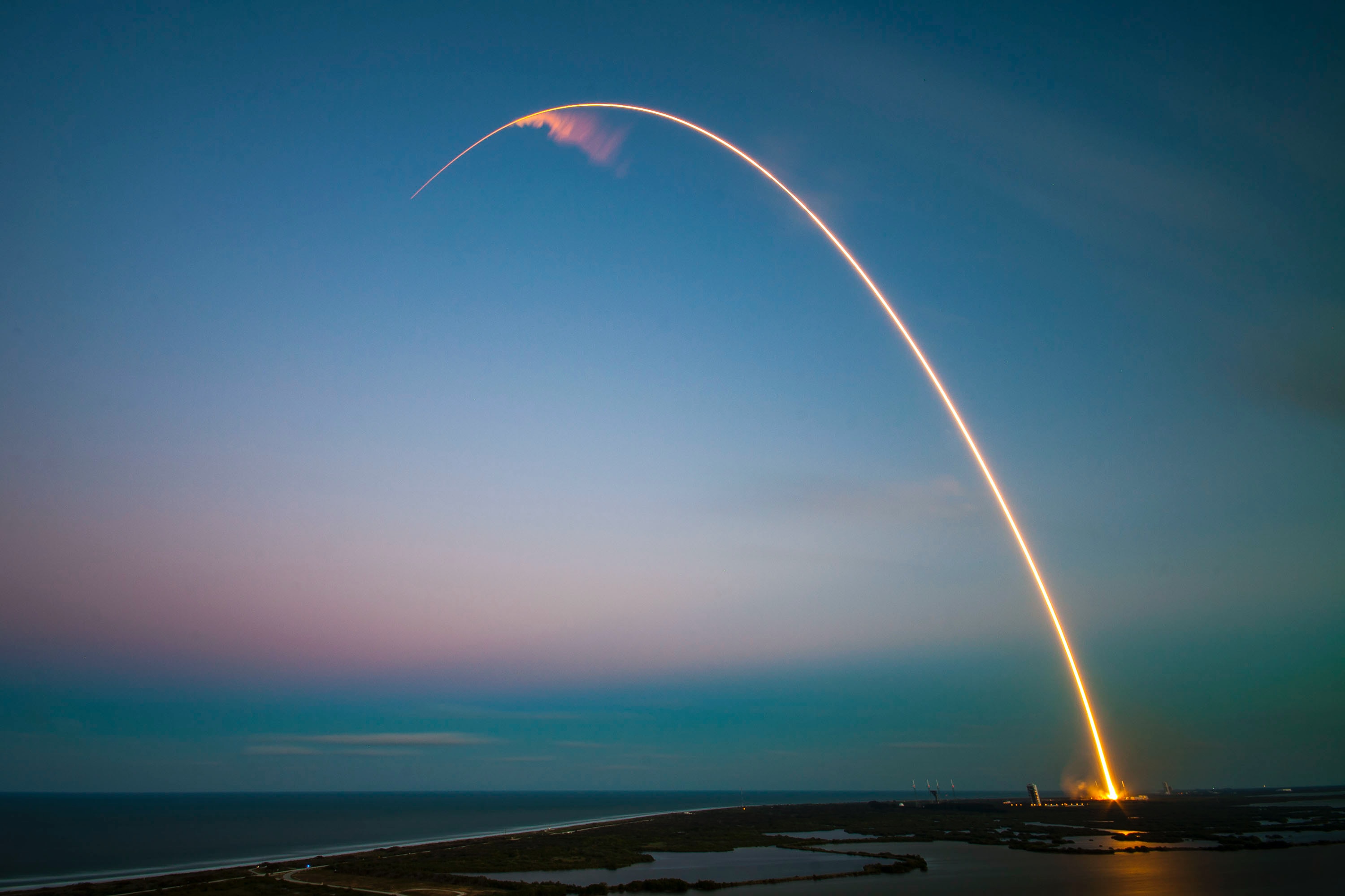 SpaceX-P-KCM6XB9I-Unsplash spacex--p-KCm6xB9I-unsplash