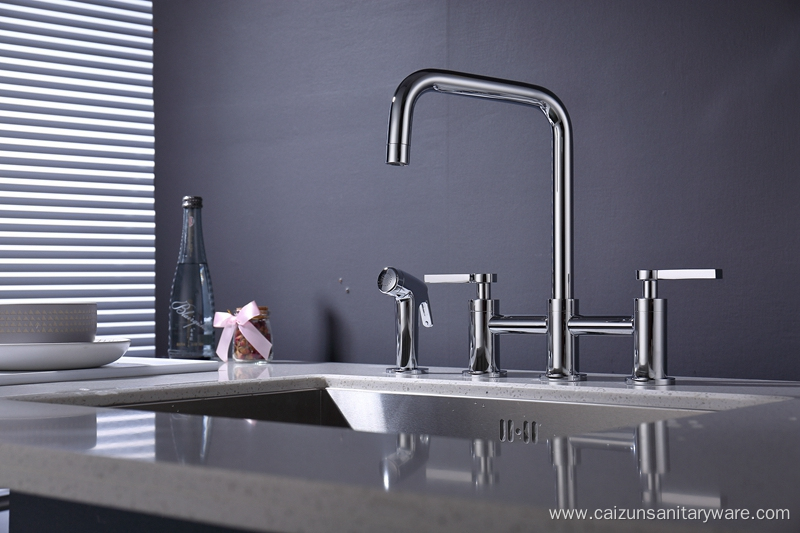 Black Kitchen Faucets with Sprayer