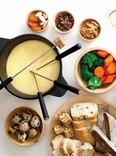 Enjoy delicious cheese fondue2