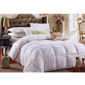 White duck down comforter with 95 WDD, Oeko-Tex label