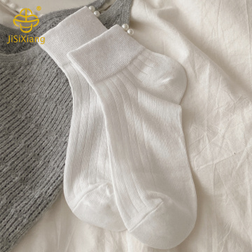 韓国語版パールジュエリー黒と白の垂直バーカレッジスタイルショートチューブ