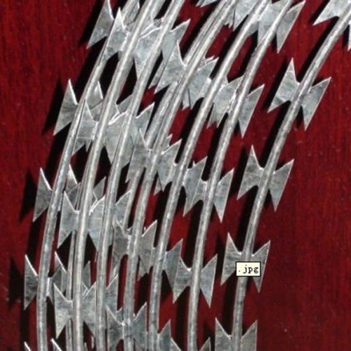 Razor blade concertina barbed wire