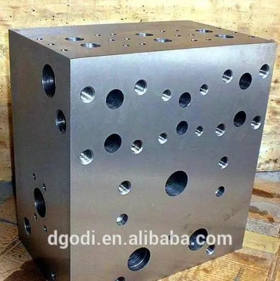hydraulic valve block made by 5-axis cnc milling machine