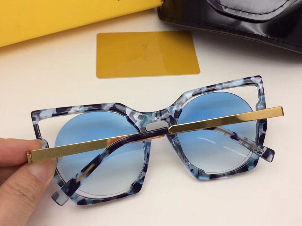 Classic Sunglasses For Ladies