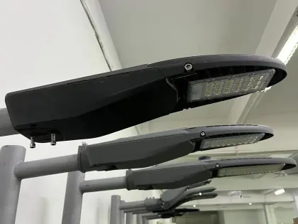 Petrel Series OEM 40-180W Lumileds 180LM/W High Brightness No Glare Smart Street Light