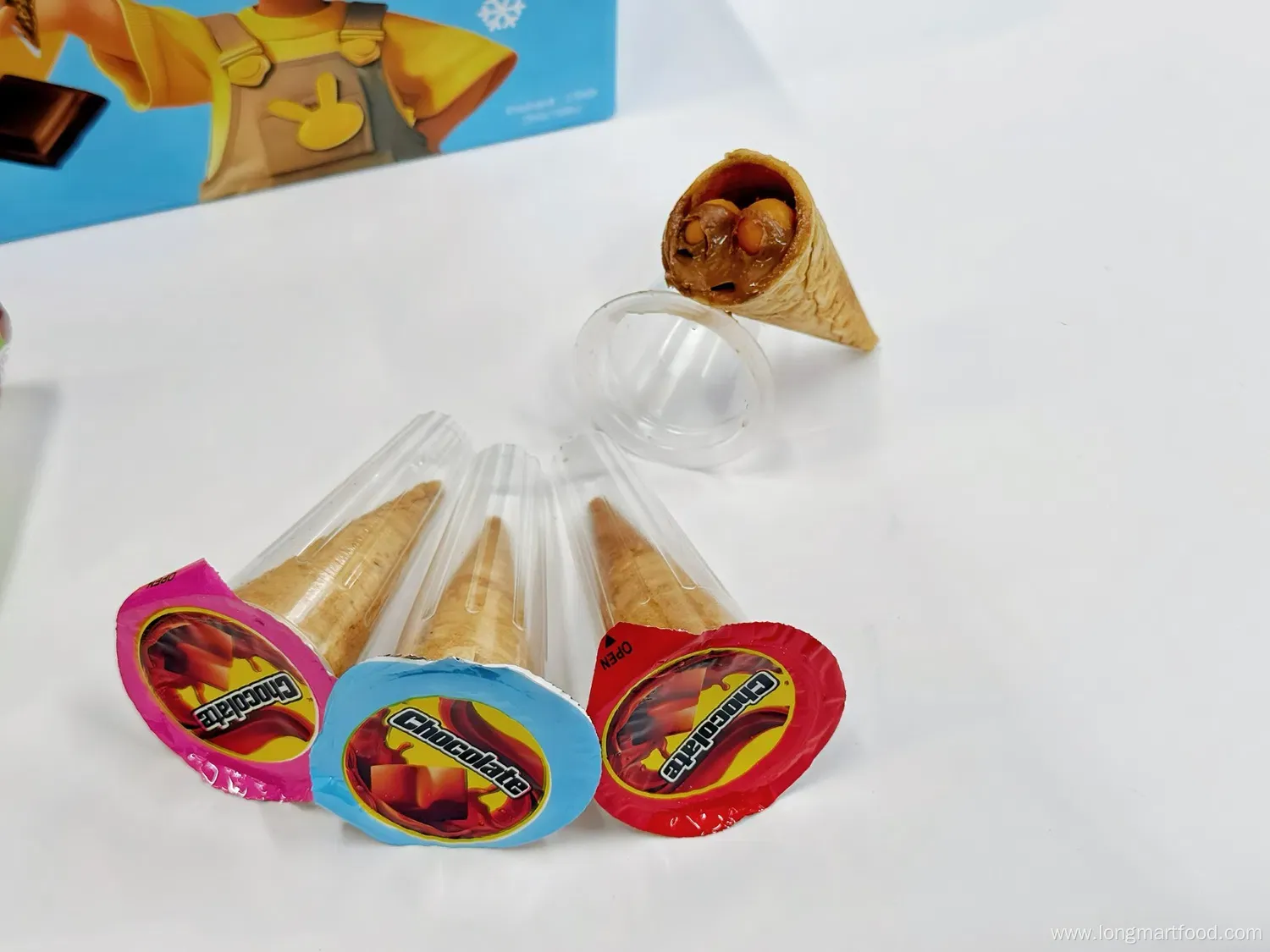 10g Ice Cream Cone Shaped Chocolate Crunch Candy
