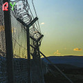 Оцинкованный забор охраны охраны аэропорта охрана охрана тюрьмы