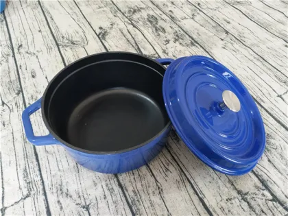 Enamel cast iron cooking pot/stock pot