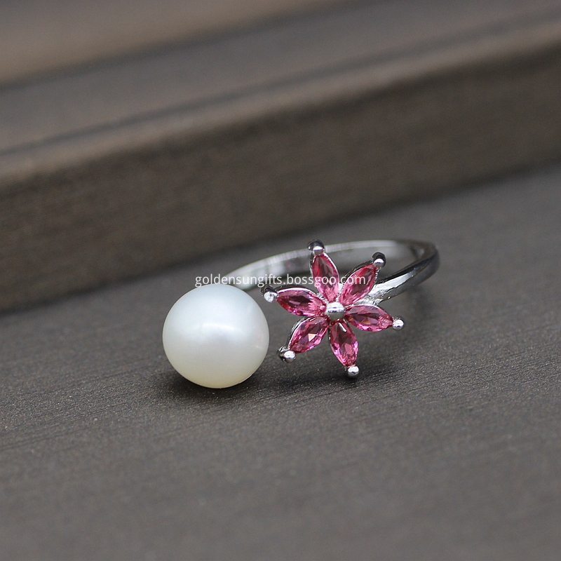 Fashion Pearl Ring