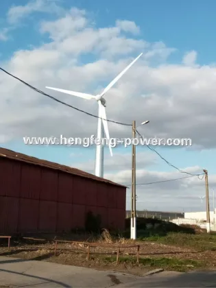 Wind generator, wind turbine generator, wind turbine