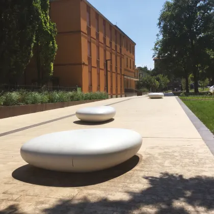 Modern Solid Color Round Edge Concrete Chair