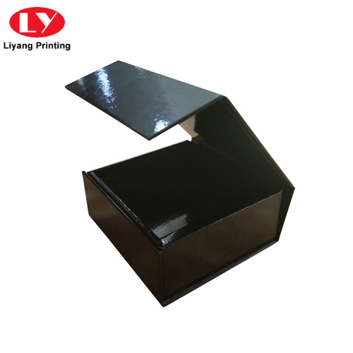 Confezione regalo pieghevole magnetica nera personalizzata con coperchio