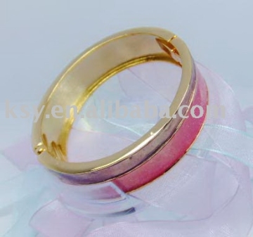 Fashion bracelet