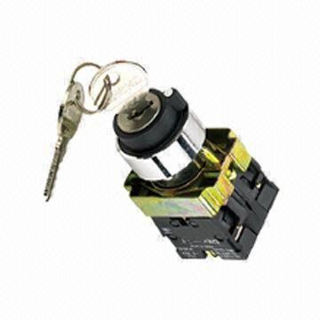 Selector Switch with 2 or 3 Positions Handle and Key Stay Out