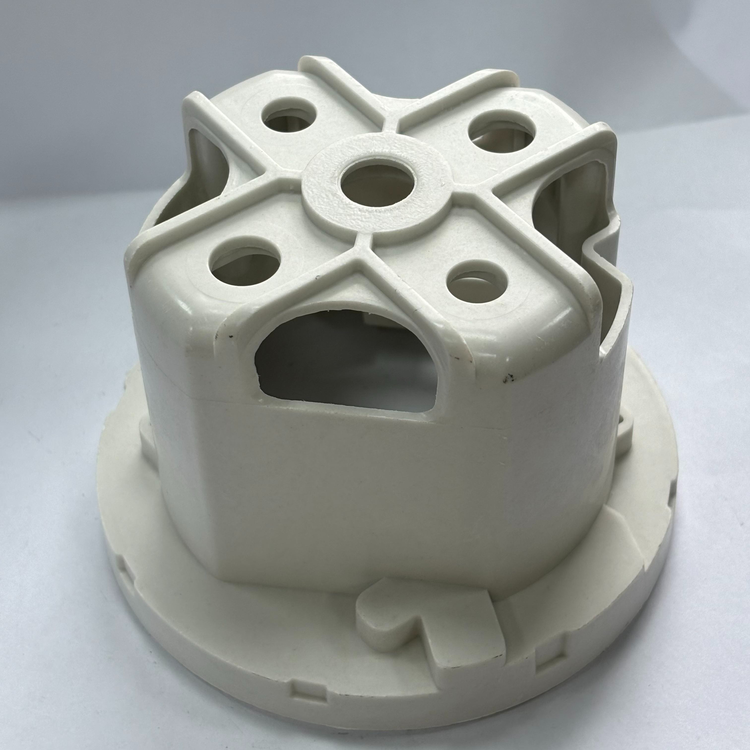White Plastic Casing for Vacuum Cleaners6