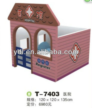 Children play Lovely Doll house (Hospital)