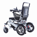 Prix ​​pas cher pliant en fauteuil roulant électrique pour les personnes âgées