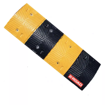 Recycled Rubber Black and Yellow Speed Hump for Industrial Traffic
