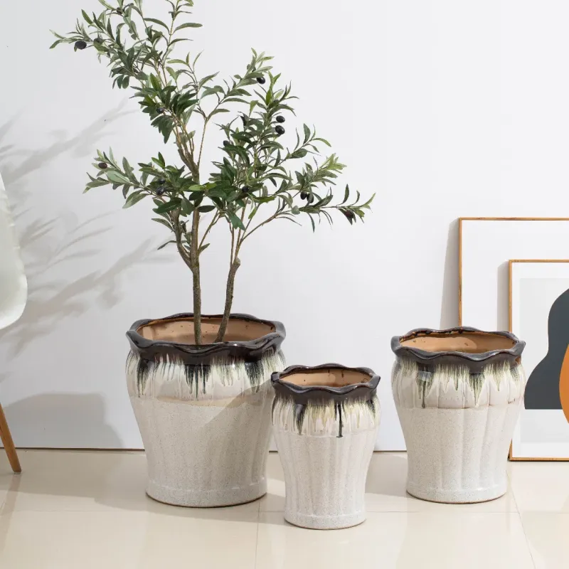 Simple White Flower Pot for Hotel Balcony
