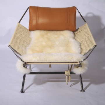 PP225 Flag Halyard leather lounge Chair