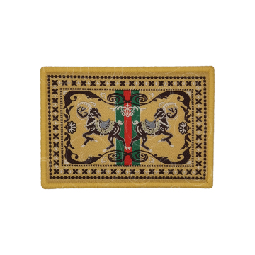 Textured custom pattern label