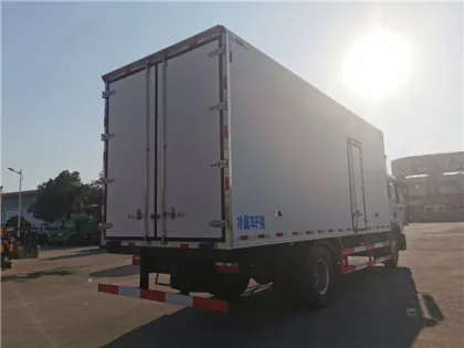 imported Carrier Independent refrigeration refrigerator trucks