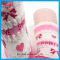 Cordón patrón colorido tubo calcetines de punto para niñas