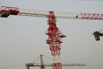 High Quality And Lower Price 8 Tons Tower Crane Qtz680(5613) Luffing Crane