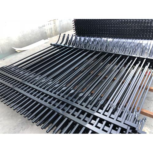 China Decorative Low Price High Quality Wrought Iron Fence Supplier