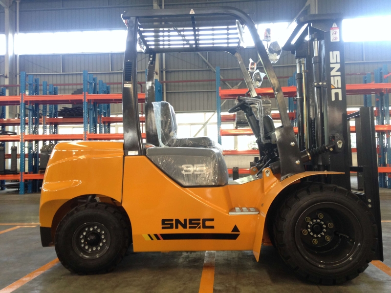 3.5 Ton Fork lift