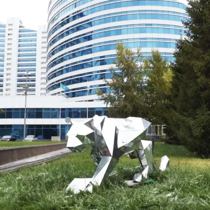 Geometric metal panther sculpture abstract stainless steel snow leopard statue