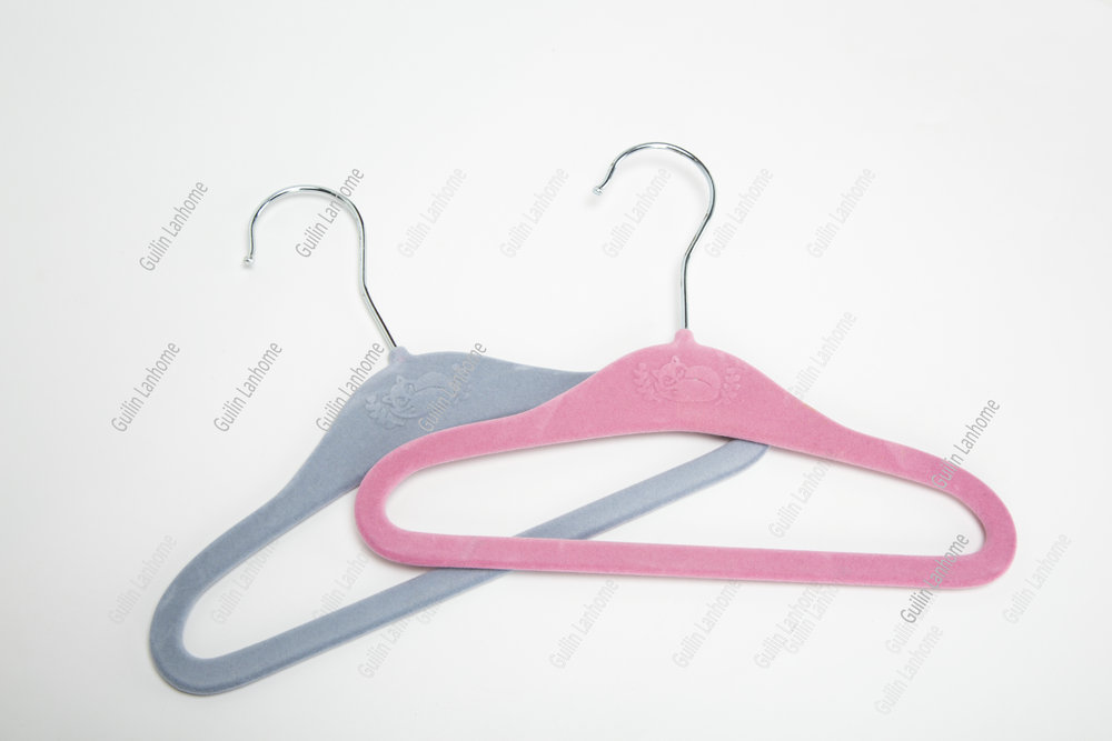 33cm baby's velvet hanger