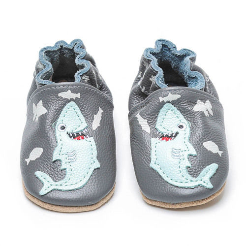 Zapatos de cuero suave para bebés Shark