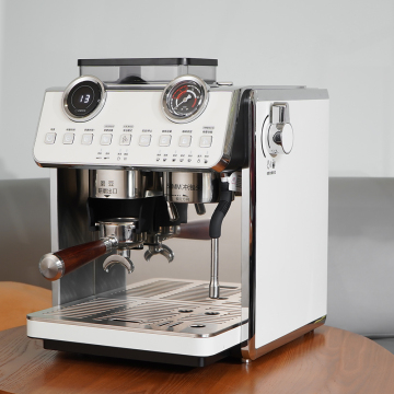 Semi-automatic espresso coffee maker for commercial use