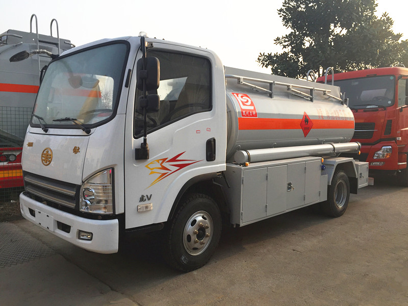 FAW 4X2 5000L Refueling Fuel Tanker Truck