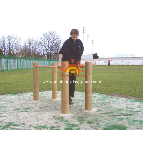 Barras paralelas de madera que equilibran el patio de juegos HPL para niños