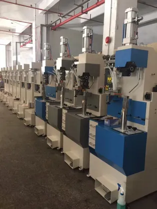 TKNOWELL Fully Automatic Computerized Shoe Heel-Nailing Machine