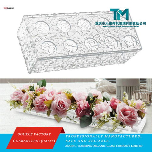 Caixa de presente floral para o Dia dos Namorados com design de furo circular