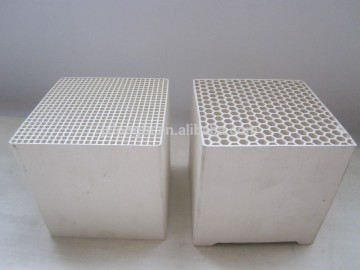 Heat storage honeycomb carrier