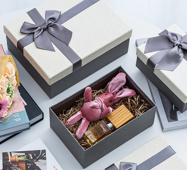 packaging box with bow (2)