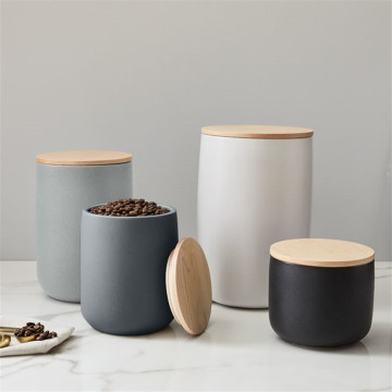 Factory Price Antique Ceramic Canister with Wooden Lid for Home Kitchen Storage