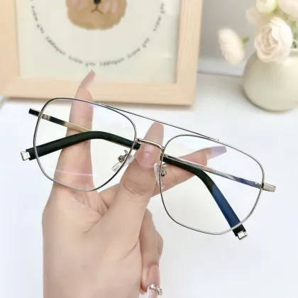 Fashionable Frameless Locking Plate Myopia Glasses