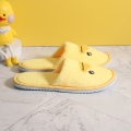 Zapatilla de interior de la zapatilla para niños con ondulación para niños peludos