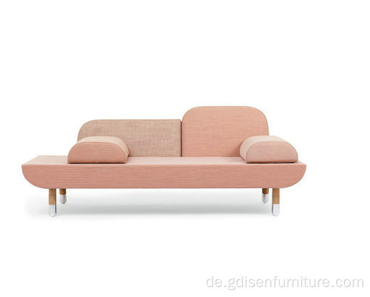 Stoff in Richtung Sofa von Anne Boyssen