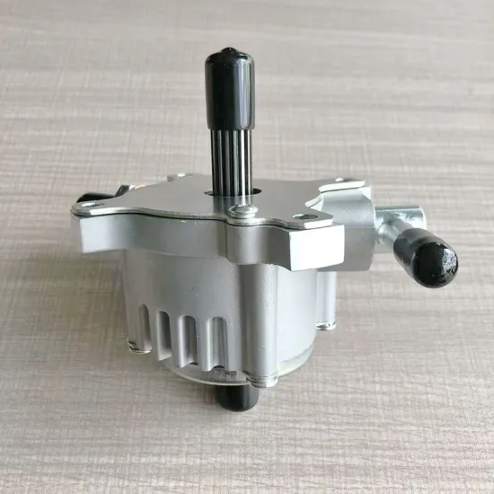 Brake Vacuum Pump for Toyota HIACE 2L 3L 5L 5LE LAN15 29300-54180