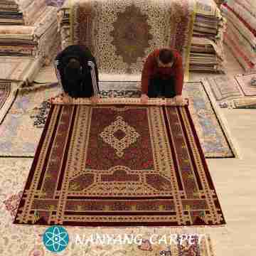 6'x9' Handwoven Silk Iranian Qum Rug