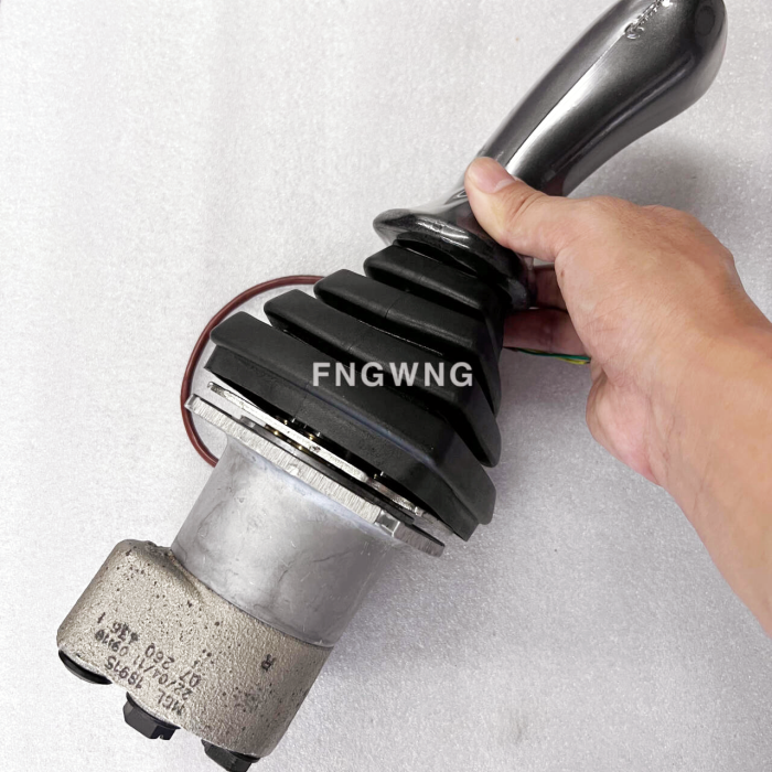 DH7 DH9 Hydraulic Joystick Pilot Valve For Doosan